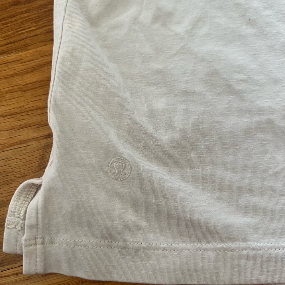 Lululemon cropped workout top